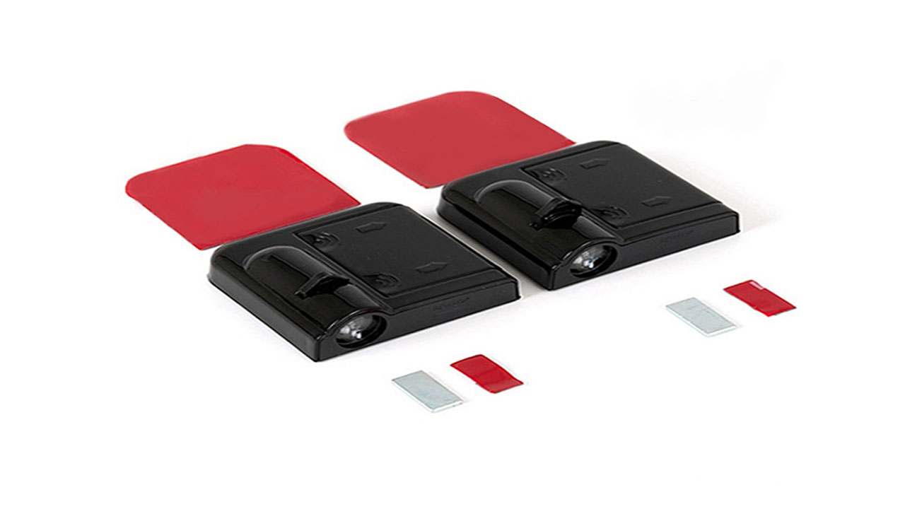 den-led-chieu-logo-khong-day-gan-cua-xe-hoi-tien-dung-2